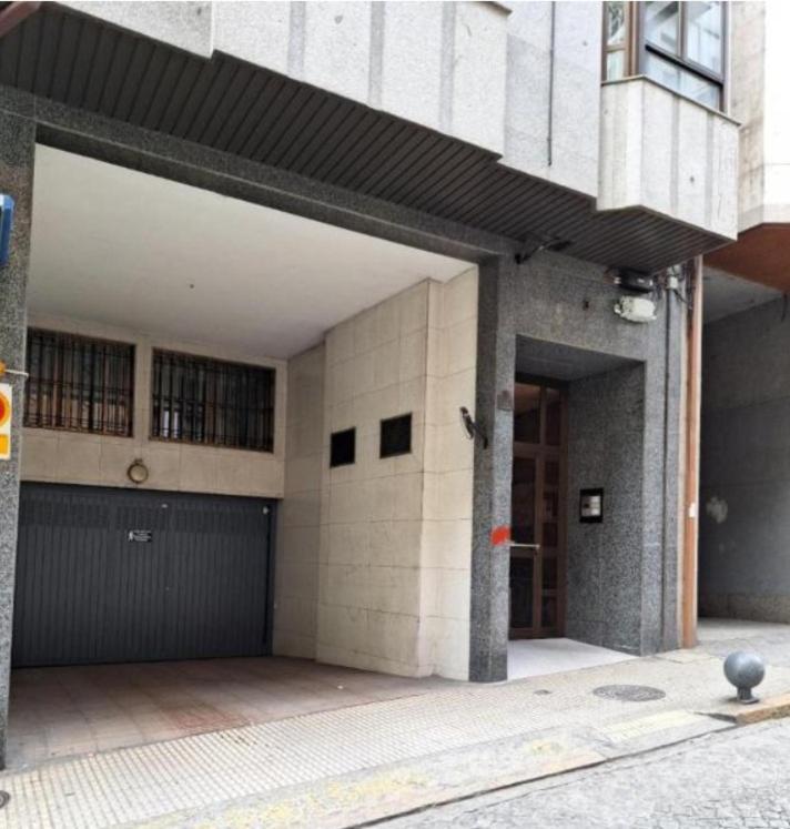 4J - Ourense Centro Con Parking Extérieur photo